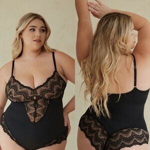 Pinsy | Sculpting Lace Shapewear Bodysuit